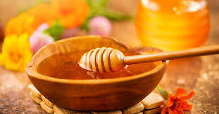 "The Sweet Truth: Exploring the Remarkable Benefits of Honey as a Superfood and Natural Remedy"