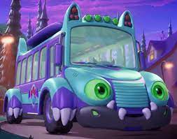 Super Monsters wait to go to Ciudad Monstruo, Grrbus landed but they are