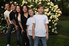 The Sharpe Family Singers (podcast translated in Irish)