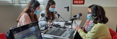 10 anys de radio entre cometes