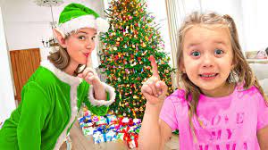 Ask A Question to Elf Cras Murphy. (Question From A Big Santa Fan, Isla, She's from the Ingham Family youtube channel, She's 11, She Wants to Know if Santa Goes on Holiday outside the Christmas Season