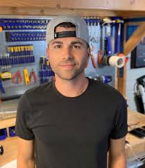 Biography Of Mark Rober