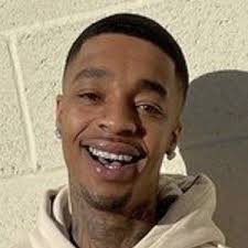 Biography Of FlightReacts