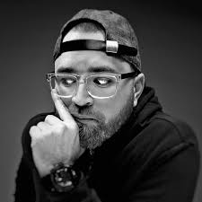 Biography Of Unbox Therapy